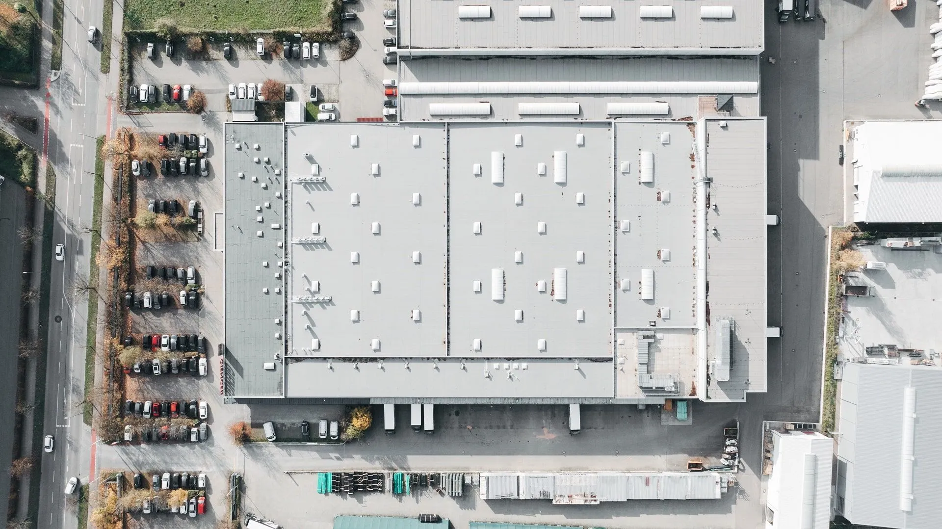 Flachdach Gewerbebau